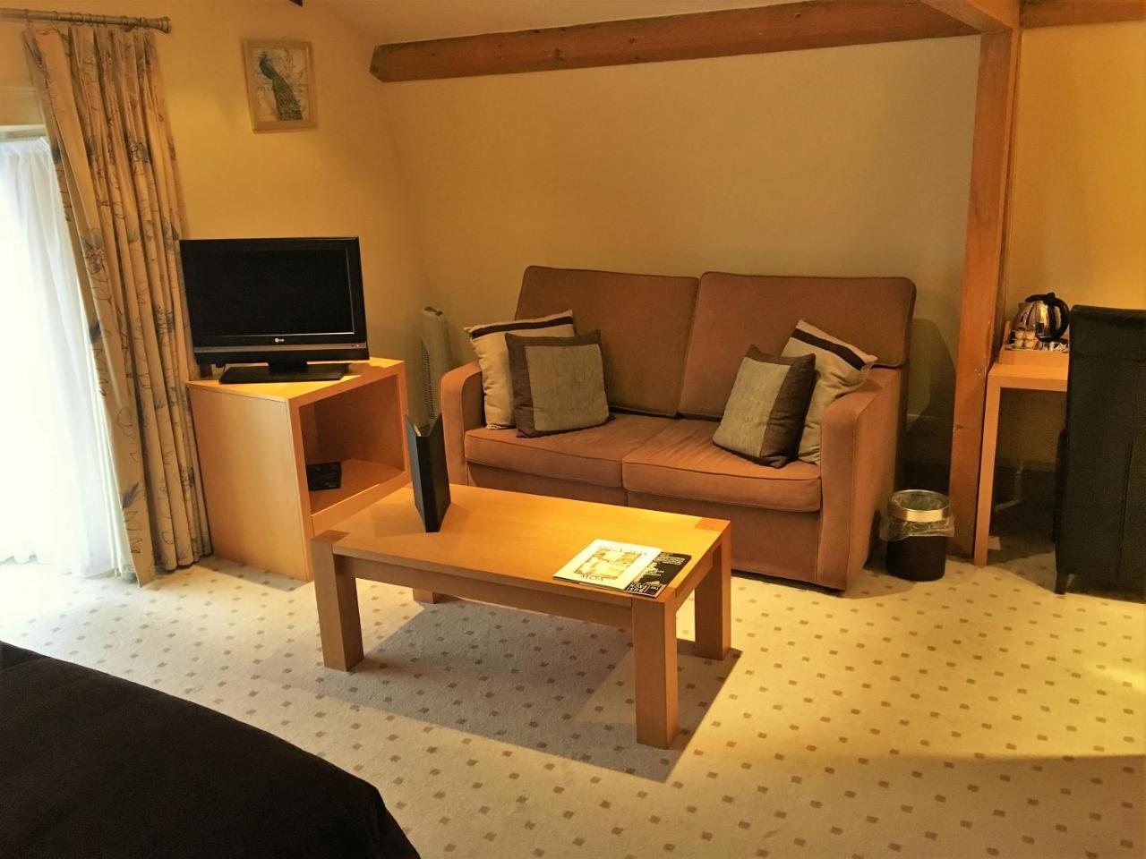 The Highworth Hotel Swindon Dış mekan fotoğraf