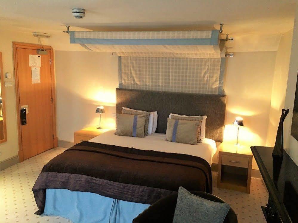 The Highworth Hotel Swindon Dış mekan fotoğraf